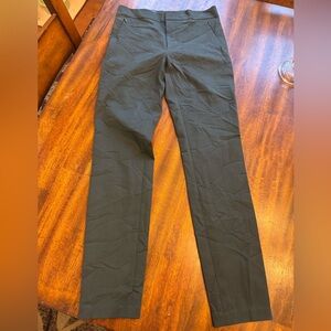 Club Monaco Lillean Hunter Green Chinos with Straight Leg Design size 0
